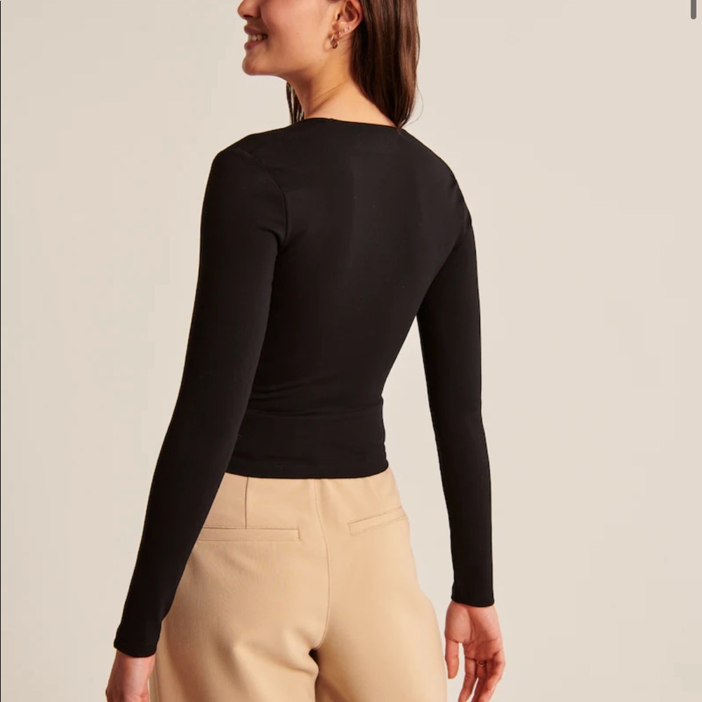 Abercrombie & Fitch Black Long Sleeve Square Neck Top - Picture 3 of 6